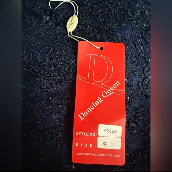 Dancing Queen 2356 Navy Lace 2 Pc Halter Gown NWT XL - Picture 4 of 4